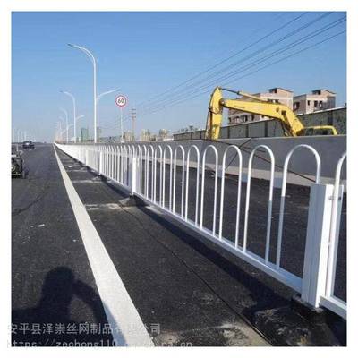 石家莊市政道路護(hù)欄 人行道隔離欄桿 停車場場地道路圍欄